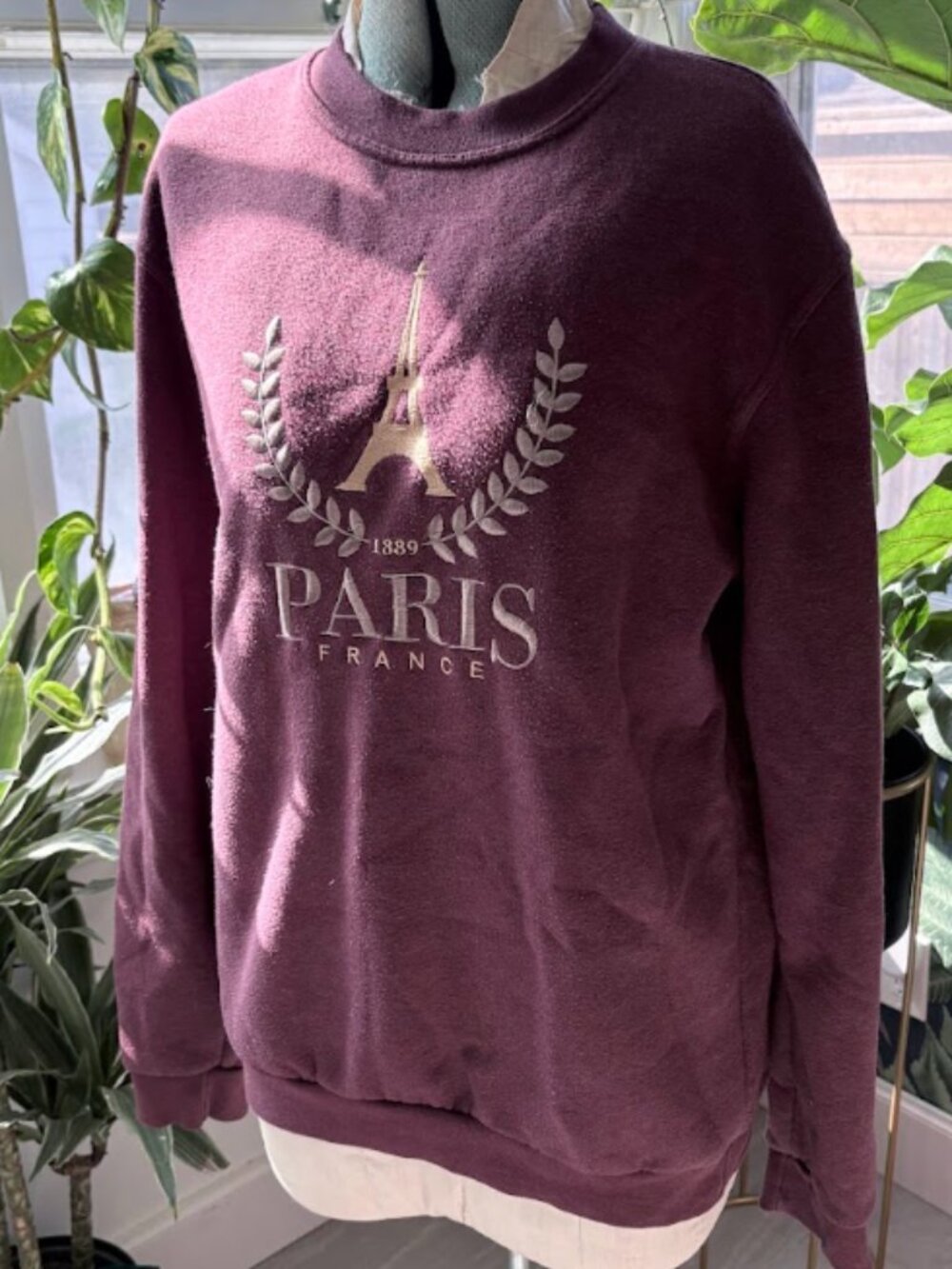 Paris France Eiffel Tower Embroidered Crewneck Sweatshirt XL